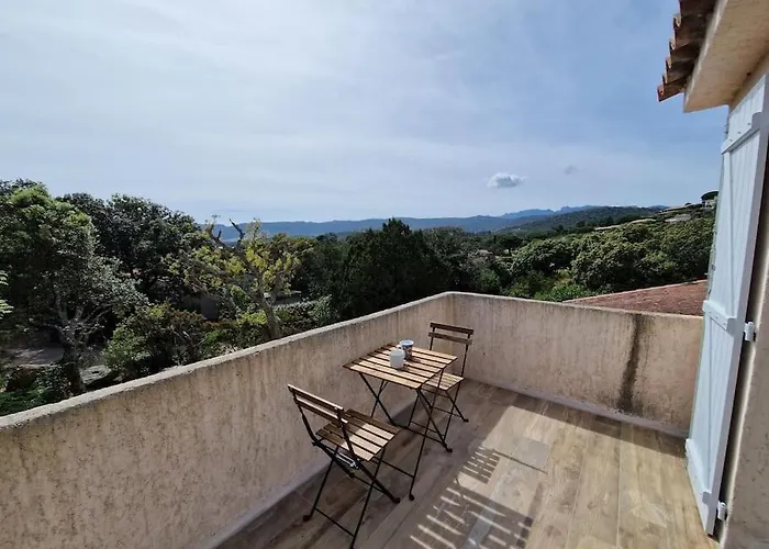 Lägenhet Superbe 150m Santa Giulia *