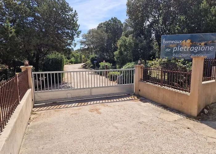 Lägenhet Superbe 150m Santa Giulia *